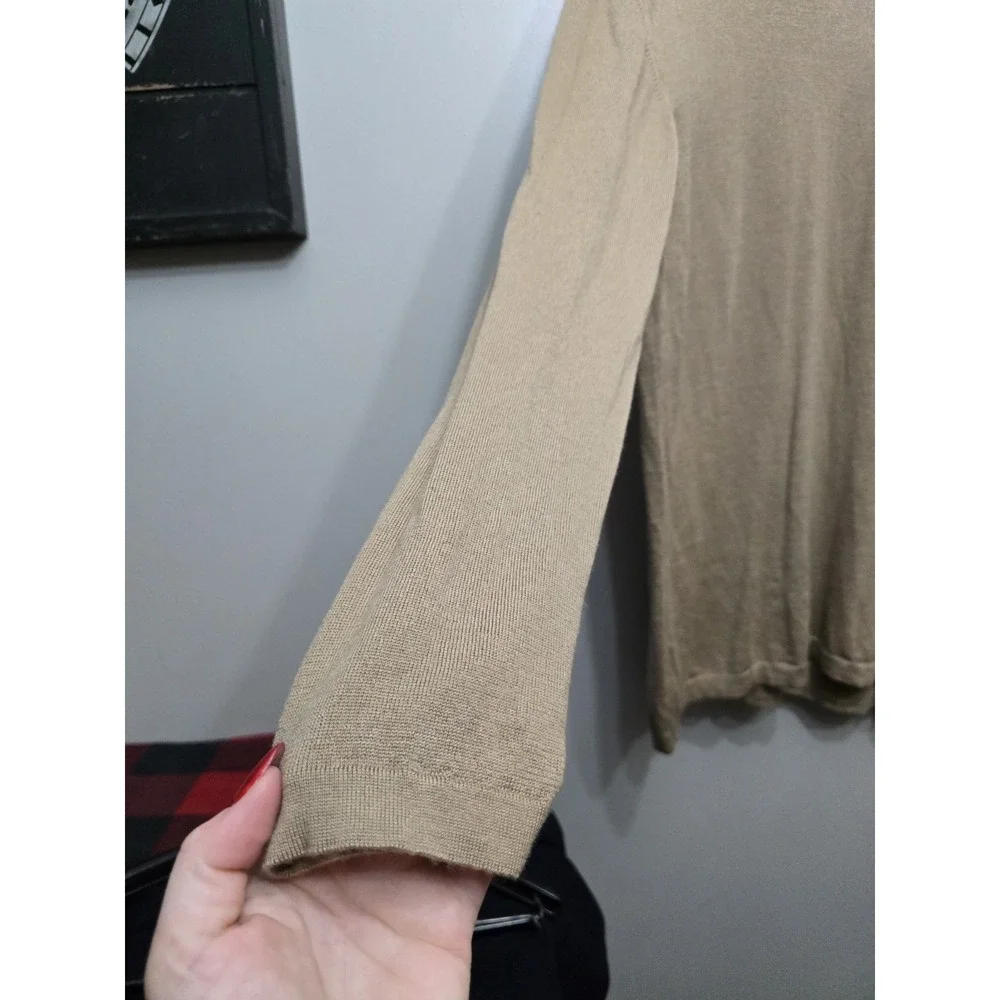 Henri Bendel Classics Tan Beige Extrafine Merino Wool Crewneck Sweater Womens M
